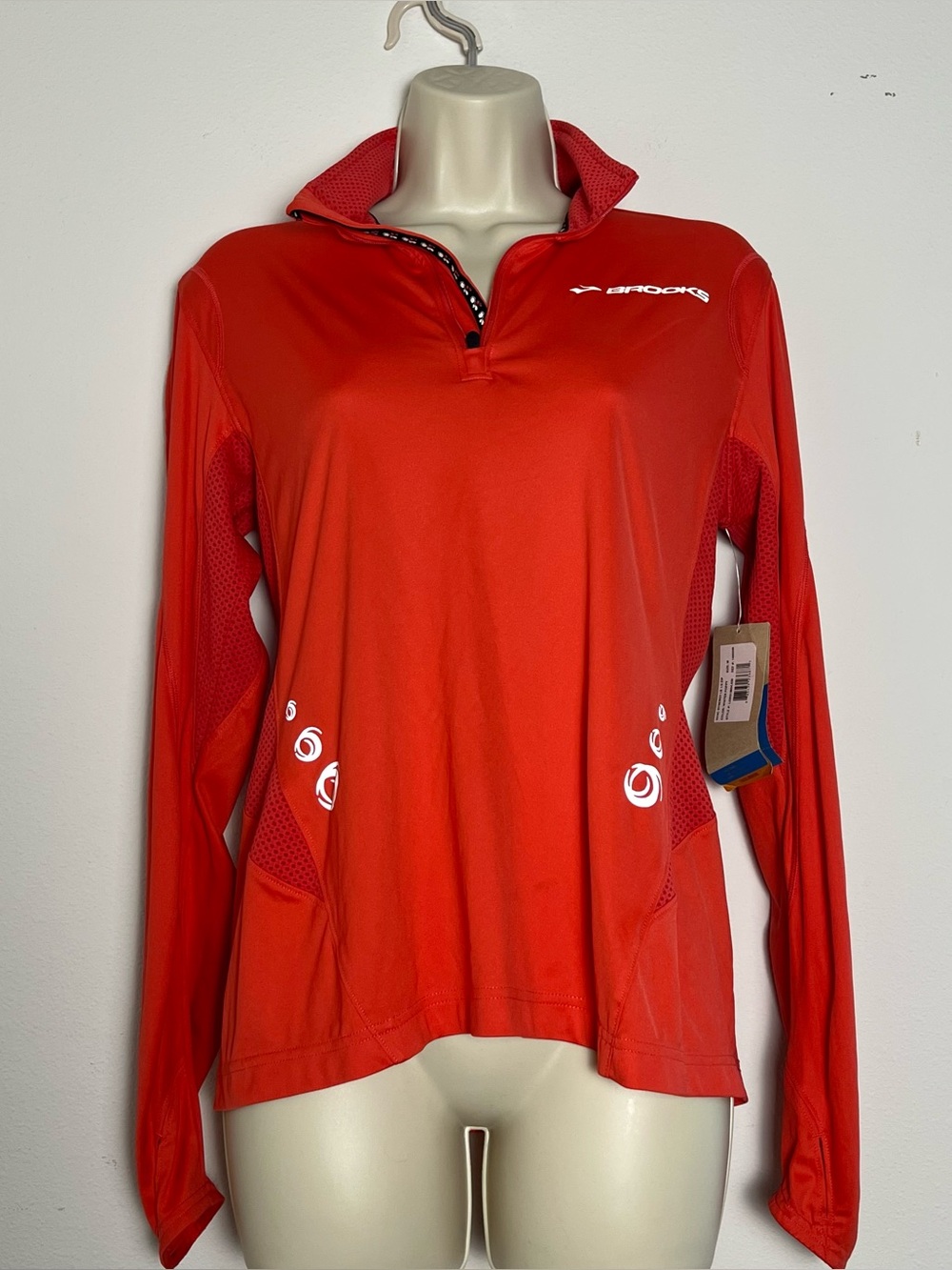 NWT Brooks Womens Dash Pullover 1/2 Zip Red Coral Running Long Sleeve Top Sz M